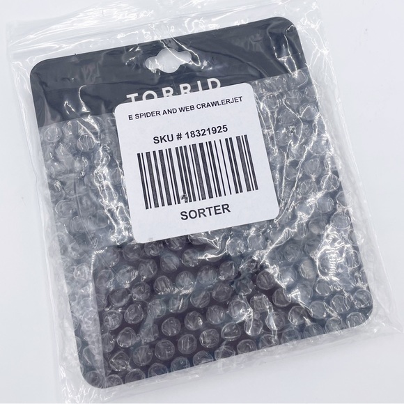 NEW Torrid Halloween Spider Web and Spider Earring Set Stud and Ear Cuff Black - Picture 8 of 8